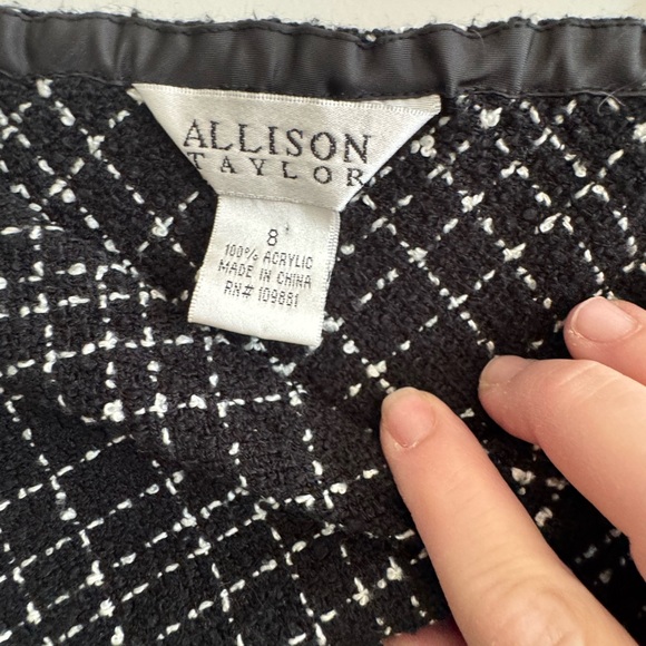 Black Tweed handkerchief Skirt - Picture 2 of 3